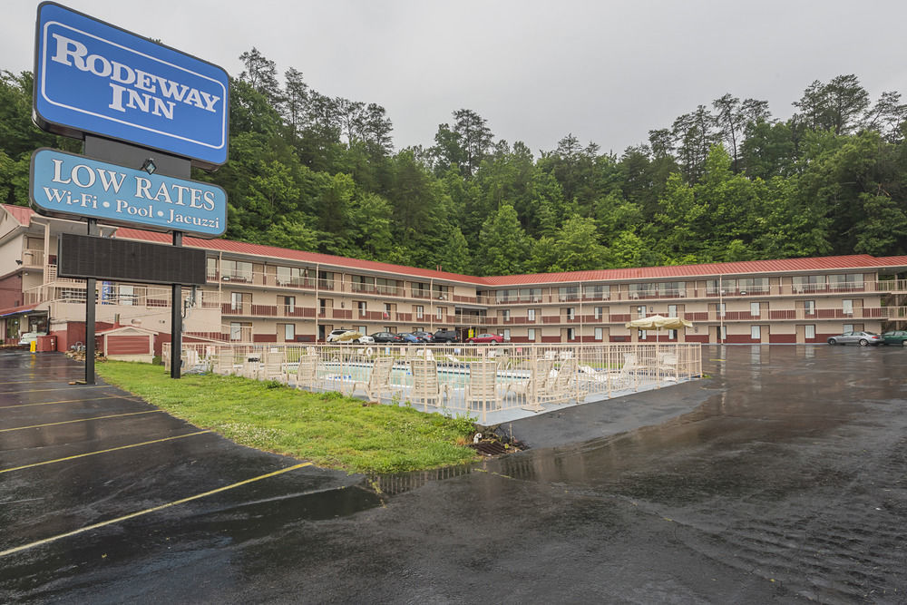 Bear Mount Inn & Suites Pigeon Forge Zewnętrze zdjęcie